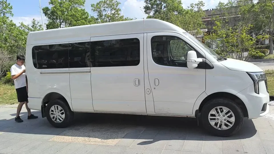 2023 MAXUS XinTu V80 2.0T 139HP L4 6MT,autocango,china used car exporter,china ev exporter,chinese used car exporter,chinese used ev exporter
