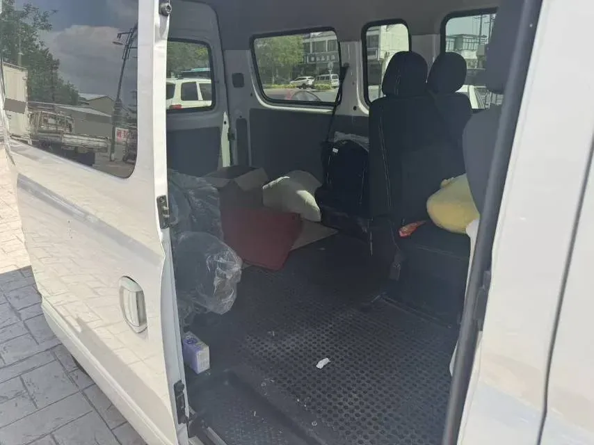 2023 MAXUS XinTu V80 2.0T 139HP L4 6MT,autocango,china used car exporter,china ev exporter,chinese used car exporter,chinese used ev exporter
