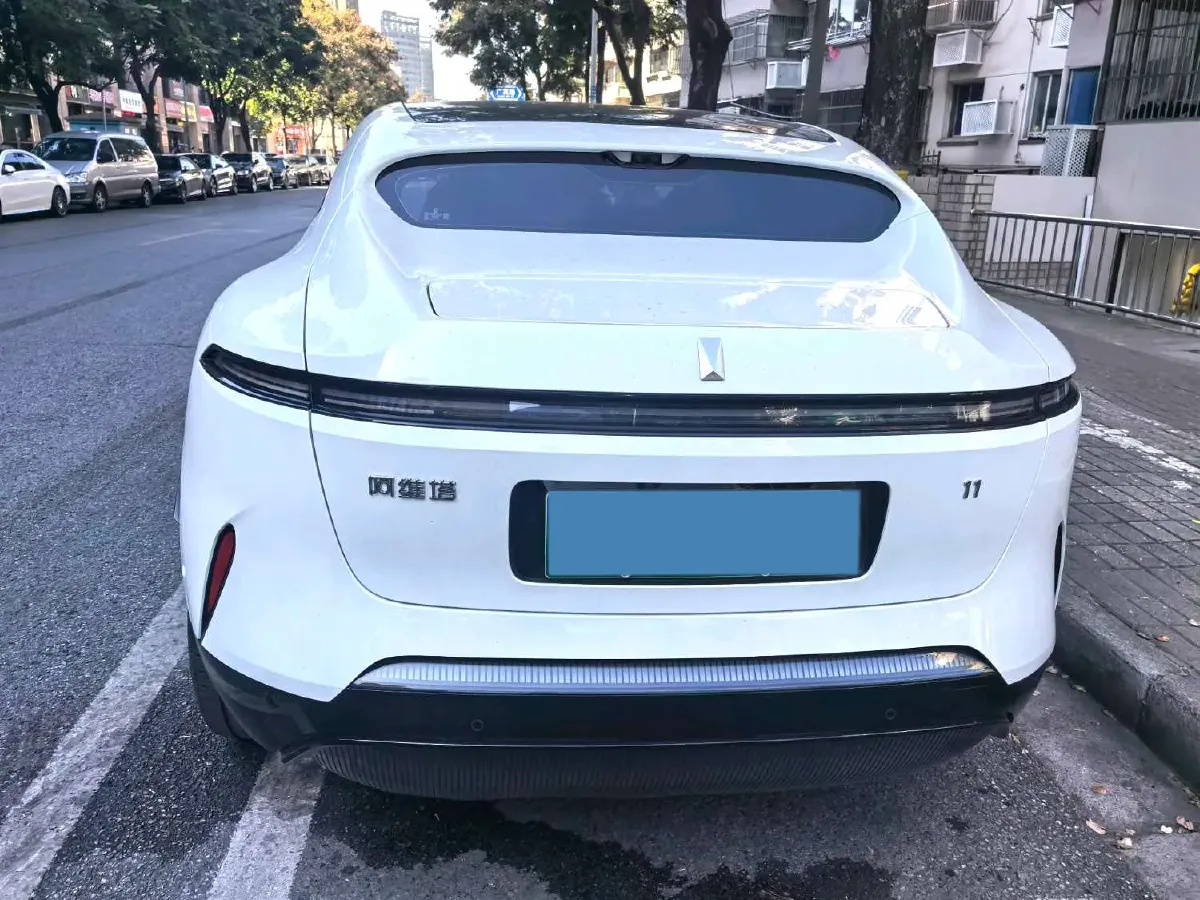 2025 Avatr 11 1.5T 156HP L4 REEV 39.05KWH,autocango,china used car exporter,china ev exporter,chinese used car exporter,chinese used ev exporter