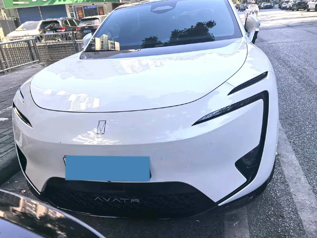 2025 Avatr 11 1.5T 156HP L4 REEV 39.05KWH,autocango,china used car exporter,china ev exporter,chinese used car exporter,chinese used ev exporter