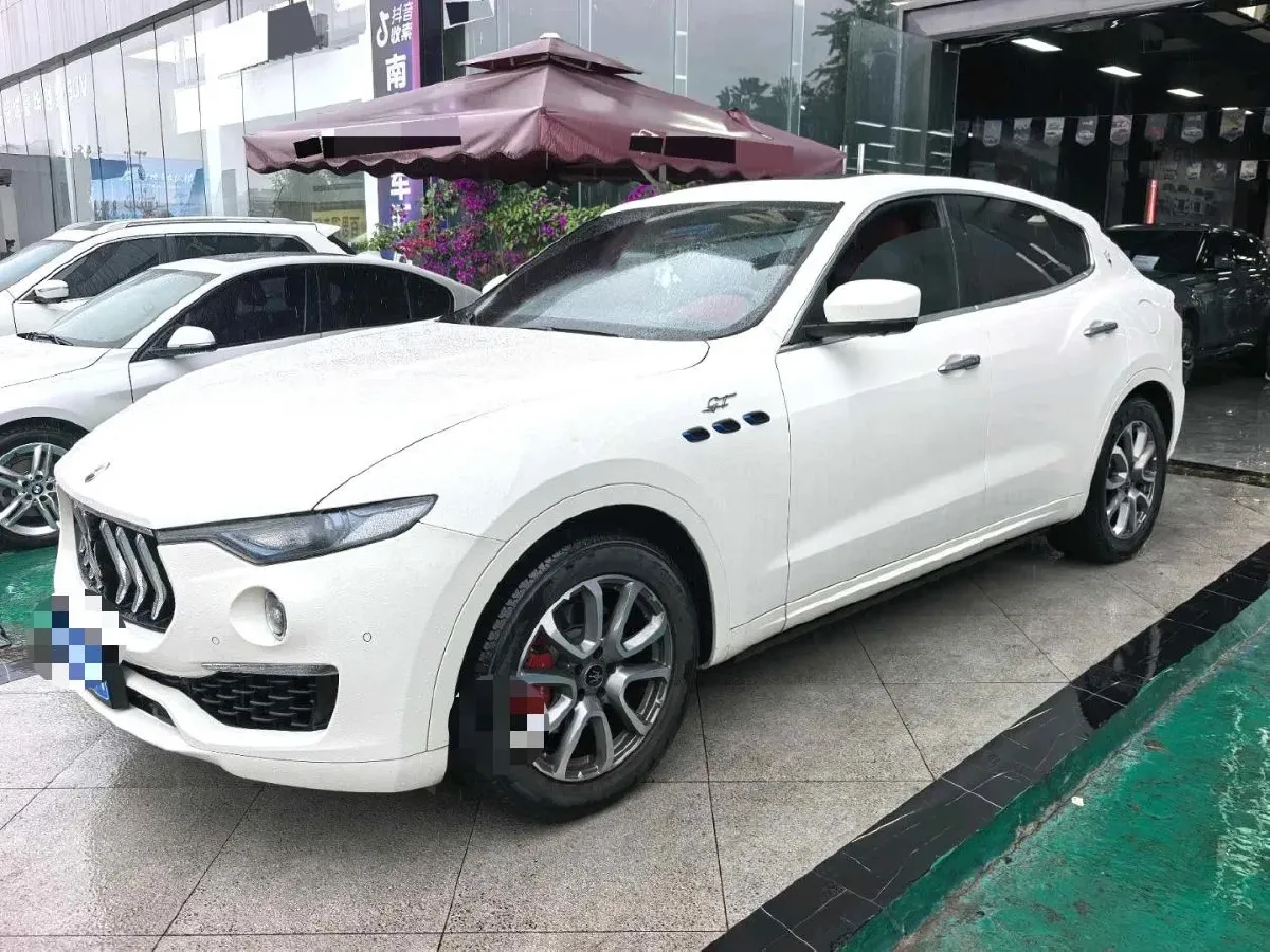 2022 Maserati Levante 2.0T 330HP L4 8AT,autocango,china used car exporter,china ev exporter,chinese used car exporter,chinese used ev exporter