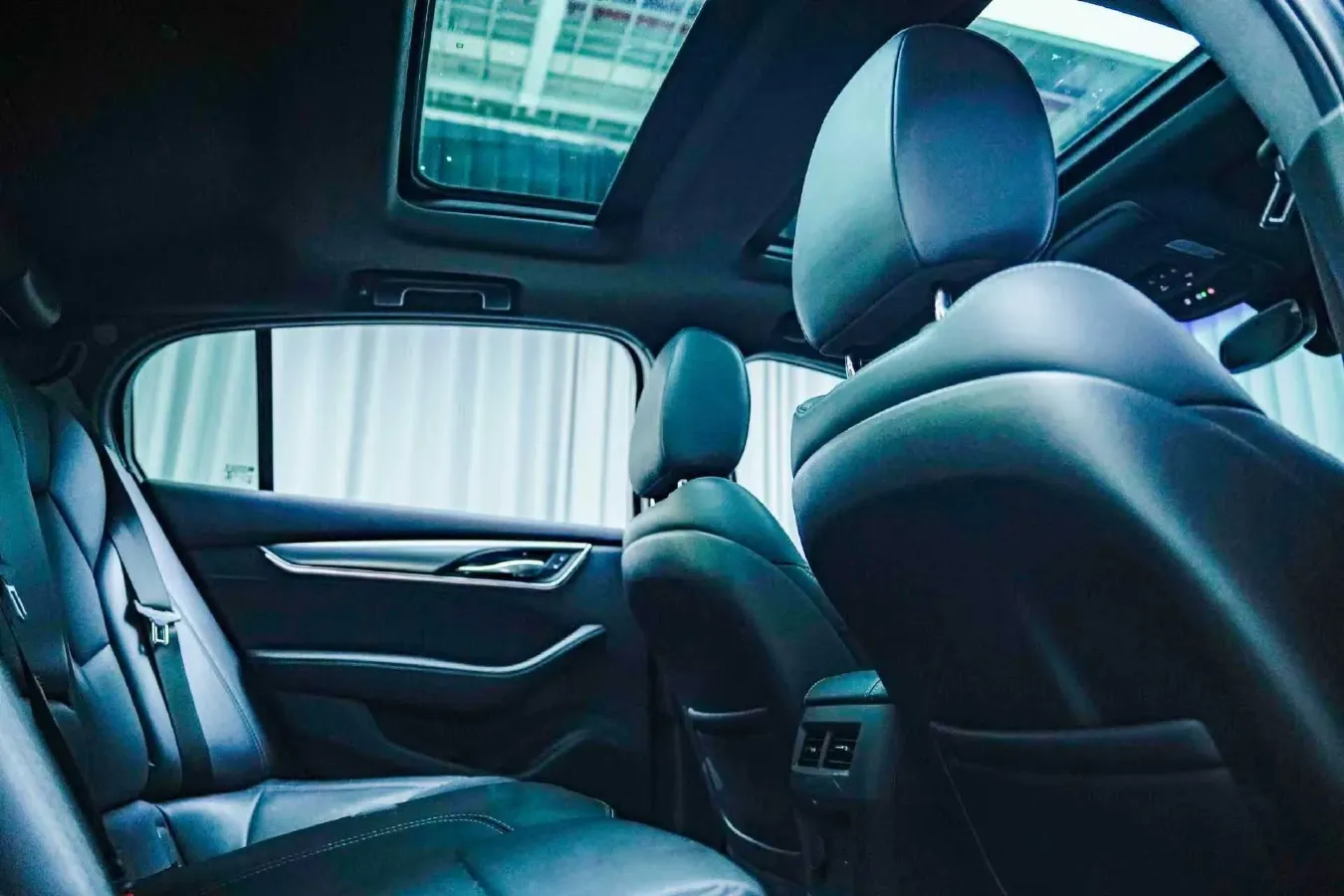 2022 Cadillac CT5 2.0T 237HP L4 10AT,autocango,china used car exporter,china ev exporter,chinese used car exporter,chinese used ev exporter