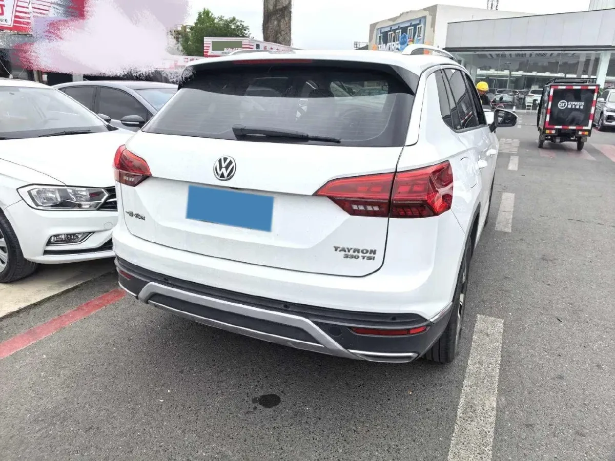2019 Jeep Cherokee 2.0T 234HP L4 9AT,autocango,china used car exporter,china ev exporter,chinese used car exporter,chinese used ev exporter