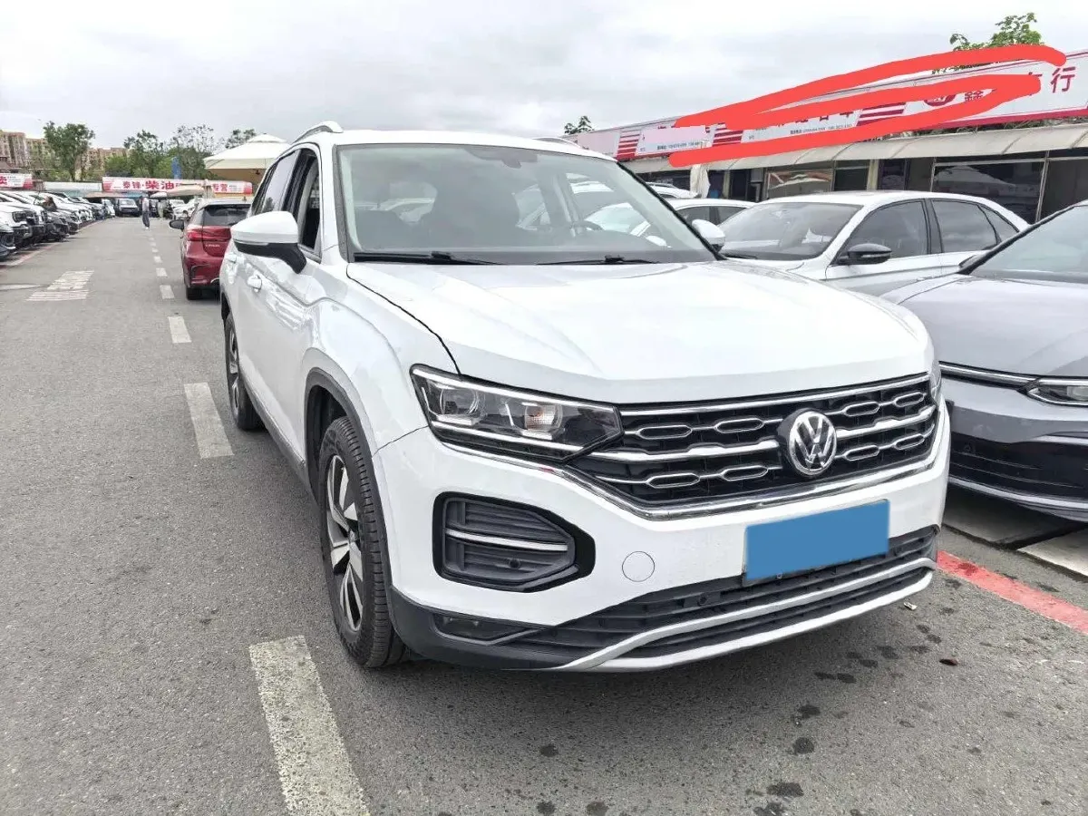 2019 Jeep Cherokee 2.0T 234HP L4 9AT,autocango,china used car exporter,china ev exporter,chinese used car exporter,chinese used ev exporter