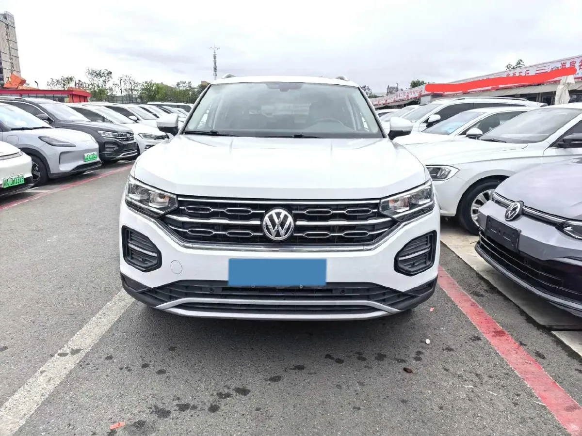 2019 Jeep Cherokee 2.0T 234HP L4 9AT,autocango,china used car exporter,china ev exporter,chinese used car exporter,chinese used ev exporter