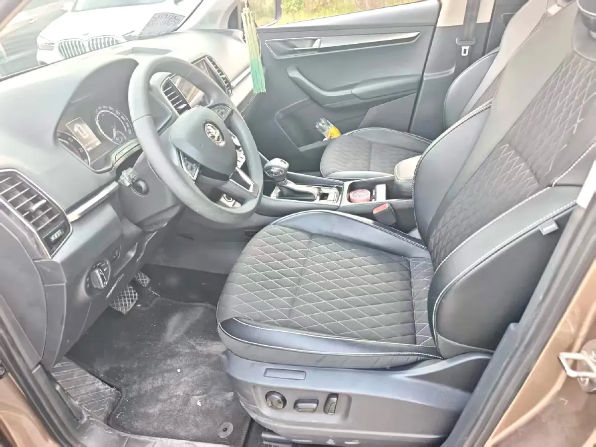 2021 Skoda Karoq 1.4T 150HP L4 7DCT,autocango,china used car exporter,china ev exporter,chinese used car exporter,chinese used ev exporter