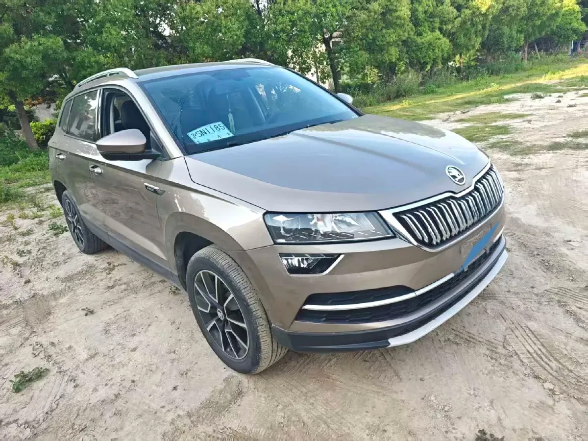 2021 Skoda Karoq 1.4T 150HP L4 7DCT,autocango,china used car exporter,china ev exporter,chinese used car exporter,chinese used ev exporter
