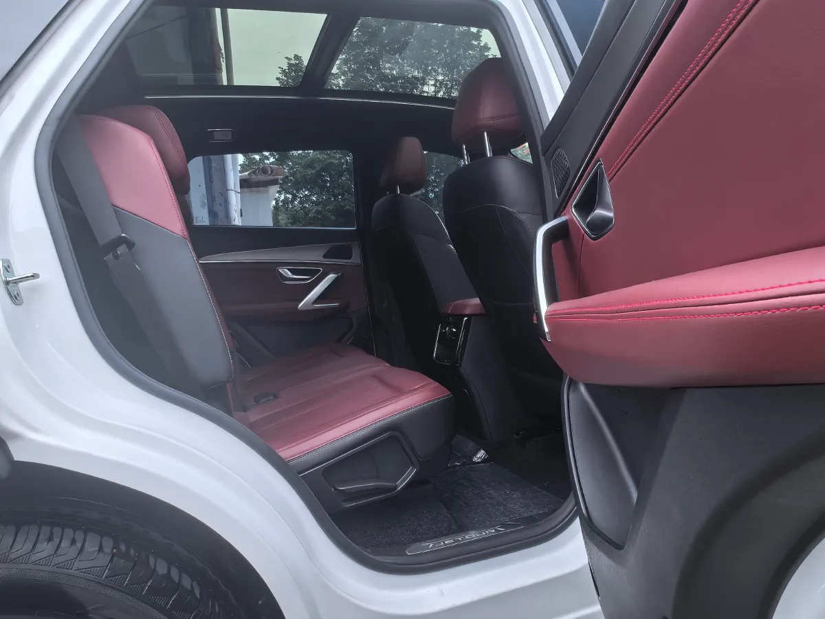 2025 Jetour X70 Plus 1.5T 156HP L4 6DCT,autocango,china used car exporter,china ev exporter,chinese used car exporter,chinese used ev exporter
