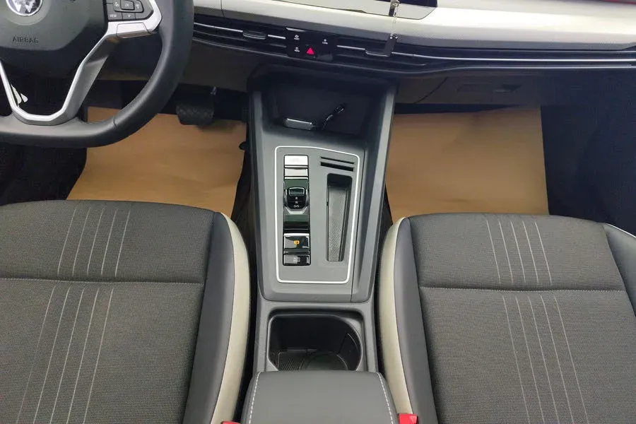 2021 Volkswagen Golf 1.4T 150HP L4 7DCT,autocango,china used car exporter,china ev exporter,chinese used car exporter,chinese used ev exporter