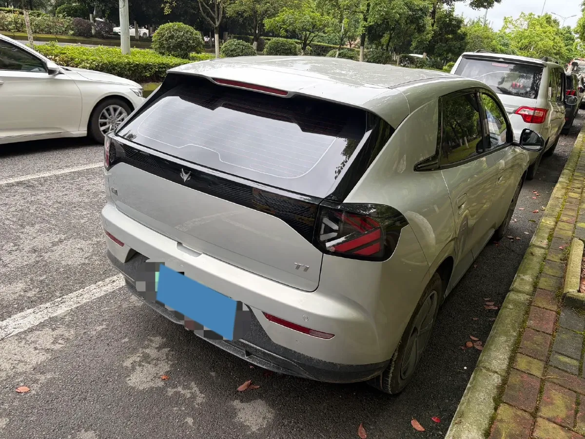 2025 ARCFOX T1 BEV,autocango,china used car exporter,china ev exporter,chinese used car exporter,chinese used ev exporter