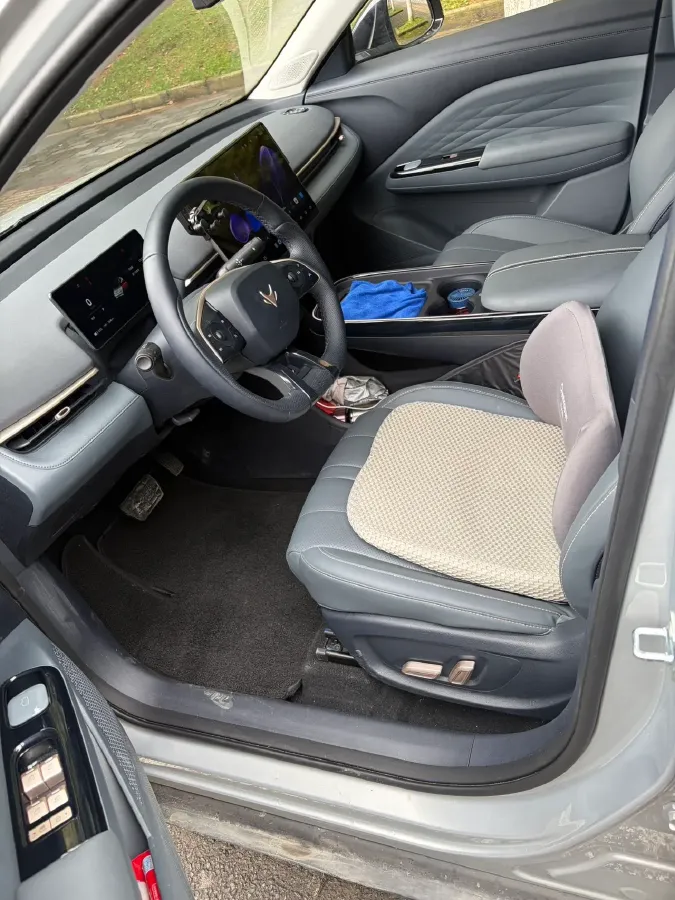 2025 ARCFOX T1 BEV,autocango,china used car exporter,china ev exporter,chinese used car exporter,chinese used ev exporter