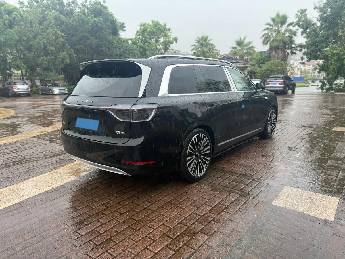 2025 AITO AITO M9 REEV 160HP REEV 52KWH,autocango,china used car exporter,china ev exporter,chinese used car exporter,chinese used ev exporter