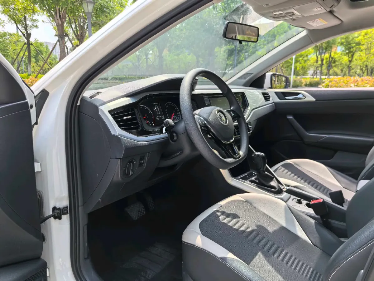 2019 Volkswagen Polo 1.5L 113HP L4 6AT,autocango,china used car exporter,china ev exporter,chinese used car exporter,chinese used ev exporter