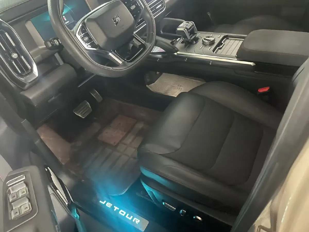 2024 Jetour Traveller 2.0T 254HP L4 7DCT,autocango,china used car exporter,china ev exporter,chinese used car exporter,chinese used ev exporter