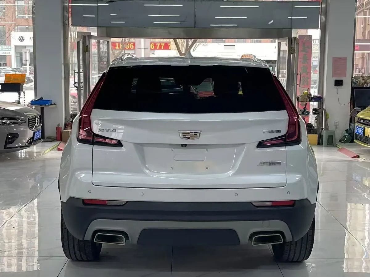 2022 Cadillac XT4 2.0T 237HP L4 9AT,autocango,china used car exporter,china ev exporter,chinese used car exporter,chinese used ev exporter