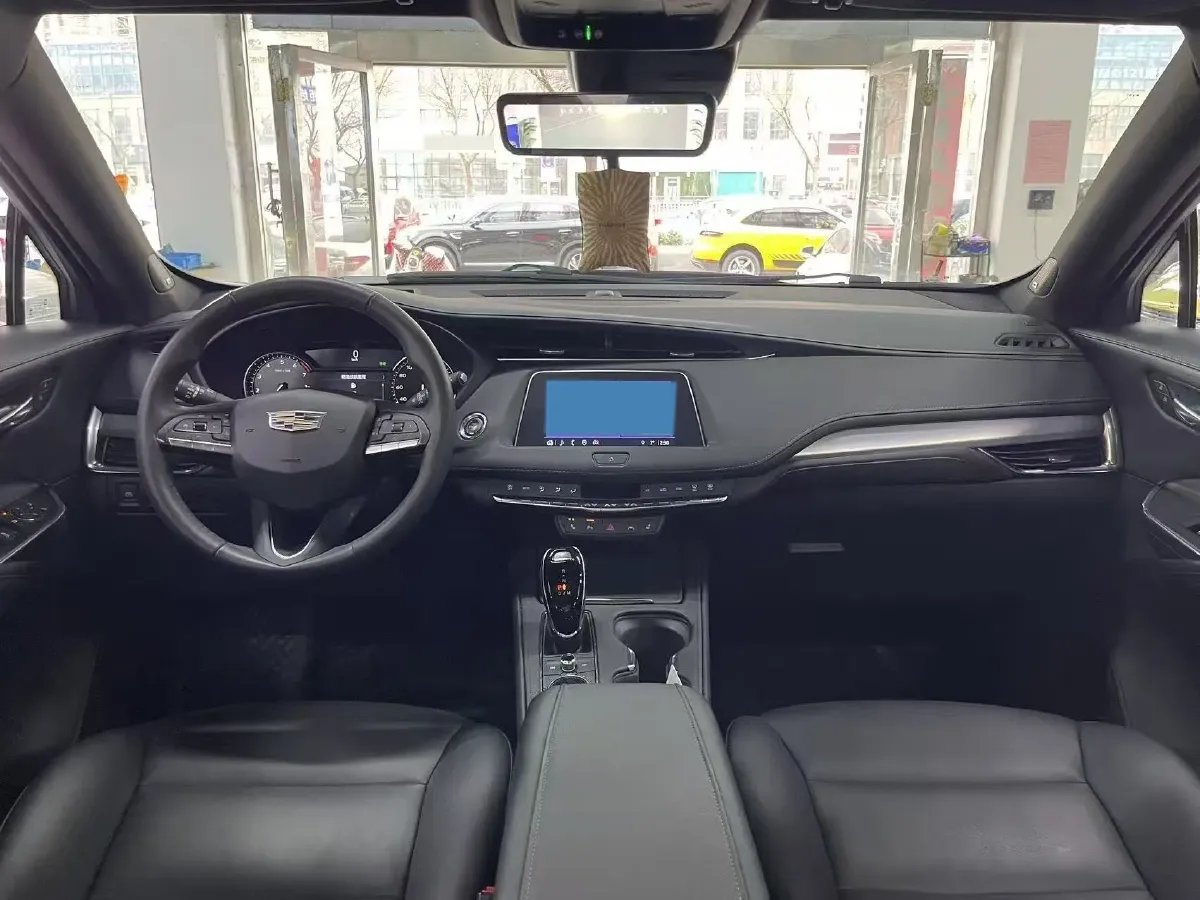 2022 Cadillac XT4 2.0T 237HP L4 9AT,autocango,china used car exporter,china ev exporter,chinese used car exporter,chinese used ev exporter