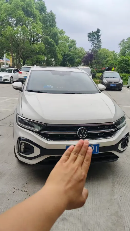2023 Volkswagen T-Roc 1.5T 160HP L4 7DCT,autocango,china used car exporter,china ev exporter,chinese used car exporter,chinese used ev exporter