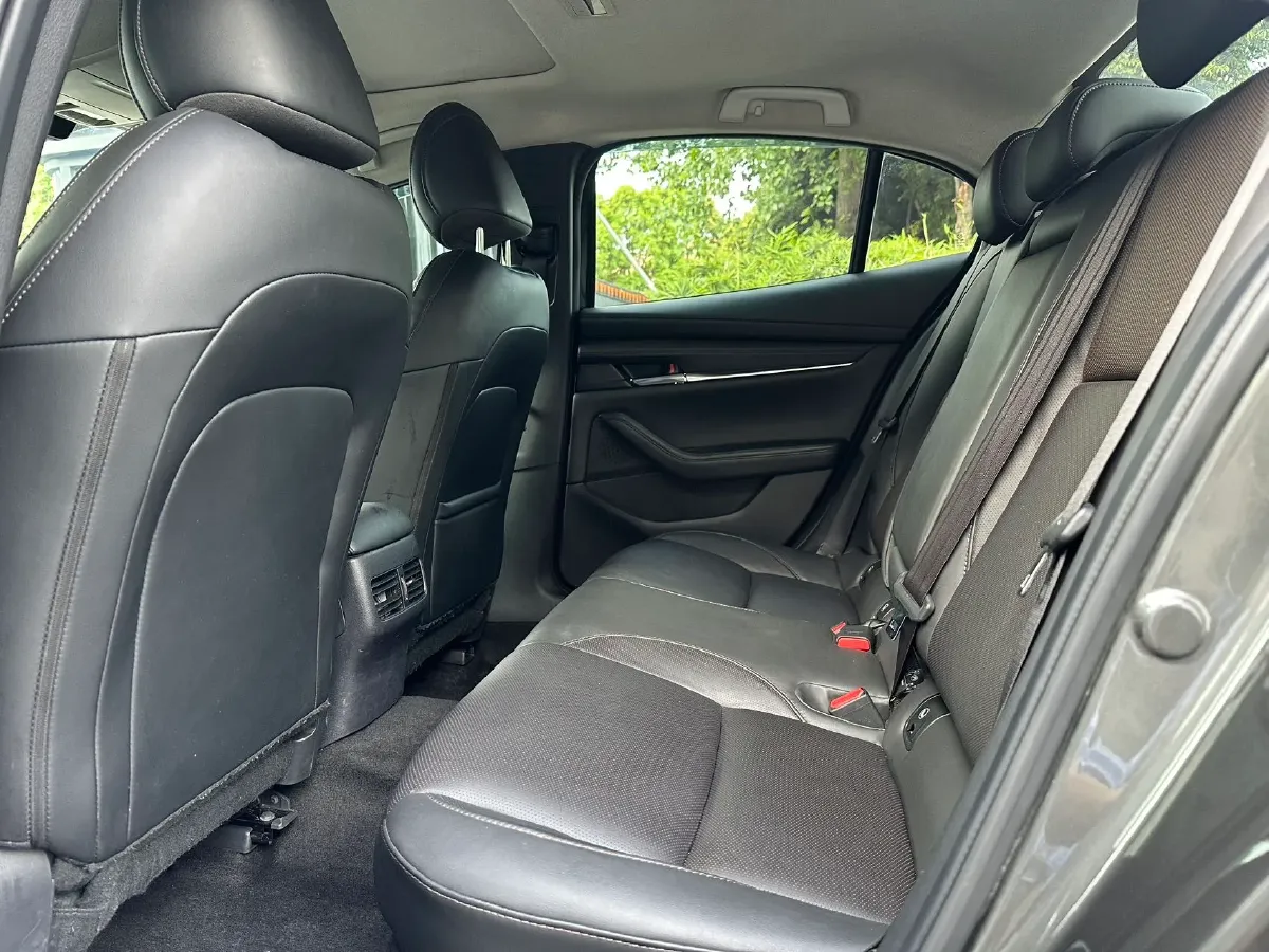 2021 Mazda 3 Axela 2.0L 158HP L4 6AT,autocango,china used car exporter,china ev exporter,chinese used car exporter,chinese used ev exporter