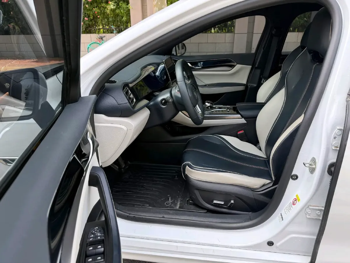 2021 Haval F7 1.5T 169HP L4 7DCT,autocango,china used car exporter,china ev exporter,chinese used car exporter,chinese used ev exporter
