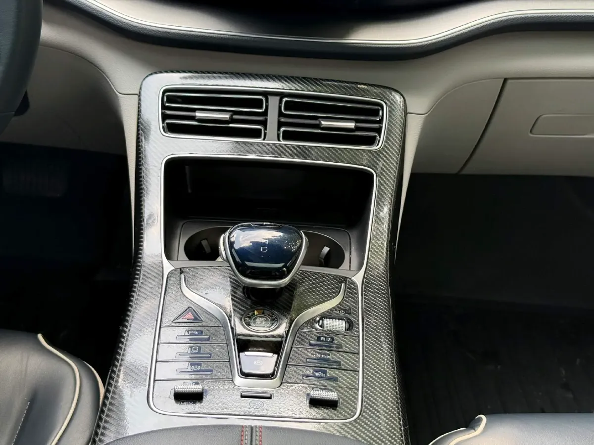 2021 Haval F7 1.5T 169HP L4 7DCT,autocango,china used car exporter,china ev exporter,chinese used car exporter,chinese used ev exporter