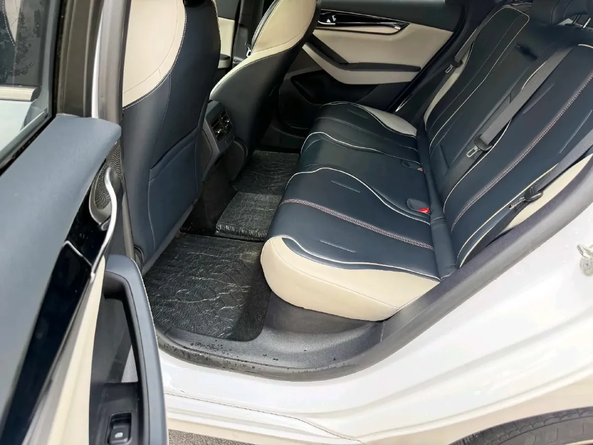 2021 Haval F7 1.5T 169HP L4 7DCT,autocango,china used car exporter,china ev exporter,chinese used car exporter,chinese used ev exporter