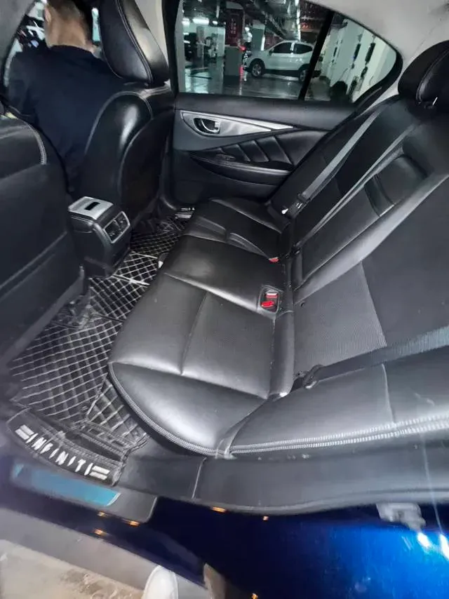2018 Jeep Grand Commander 2.0T 265HP L4 9AT,autocango,china used car exporter,china ev exporter,chinese used car exporter,chinese used ev exporter