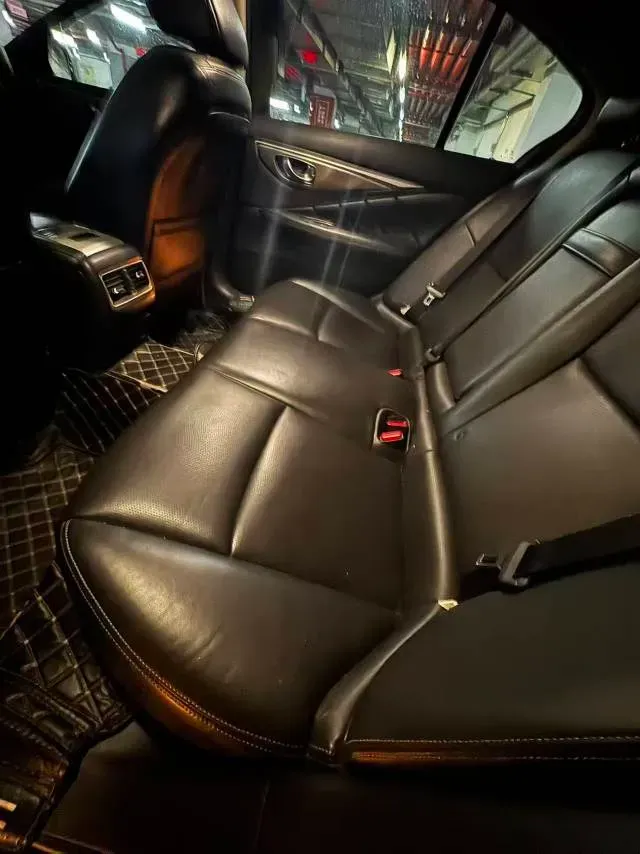2018 Jeep Grand Commander 2.0T 265HP L4 9AT,autocango,china used car exporter,china ev exporter,chinese used car exporter,chinese used ev exporter