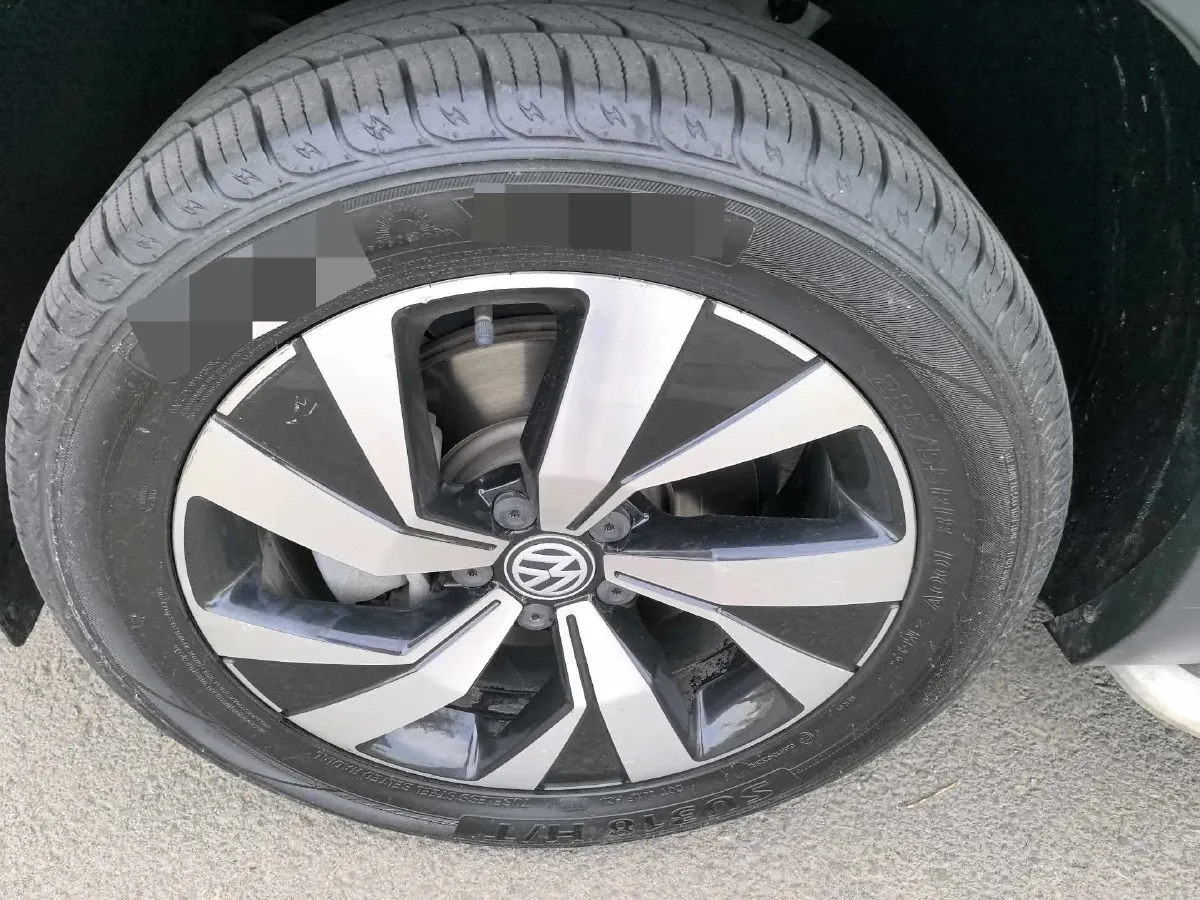 2019 Jeep Cherokee 2.0T 234HP L4 9AT,autocango,china used car exporter,china ev exporter,chinese used car exporter,chinese used ev exporter