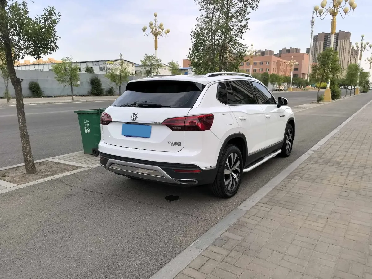 2019 Jeep Cherokee 2.0T 234HP L4 9AT,autocango,china used car exporter,china ev exporter,chinese used car exporter,chinese used ev exporter