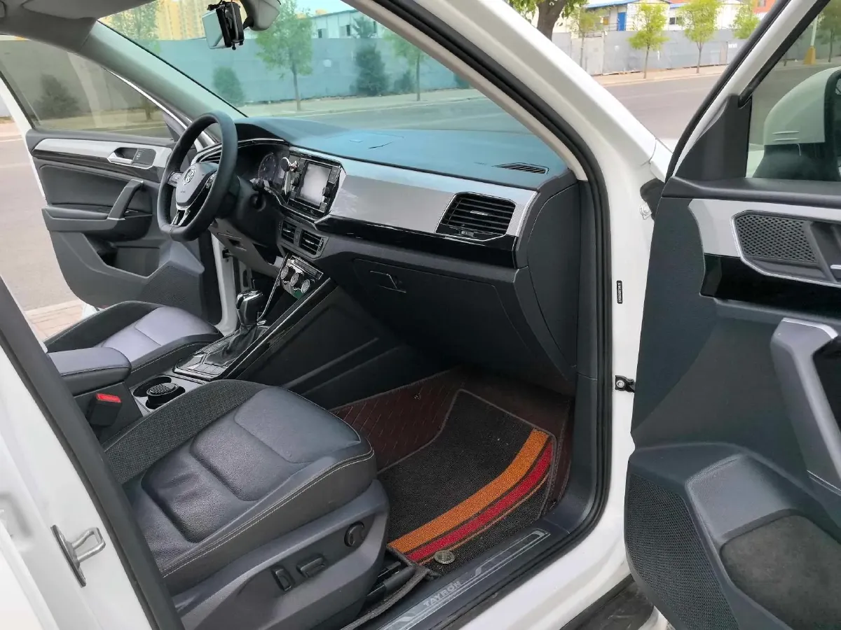 2019 Jeep Cherokee 2.0T 234HP L4 9AT,autocango,china used car exporter,china ev exporter,chinese used car exporter,chinese used ev exporter