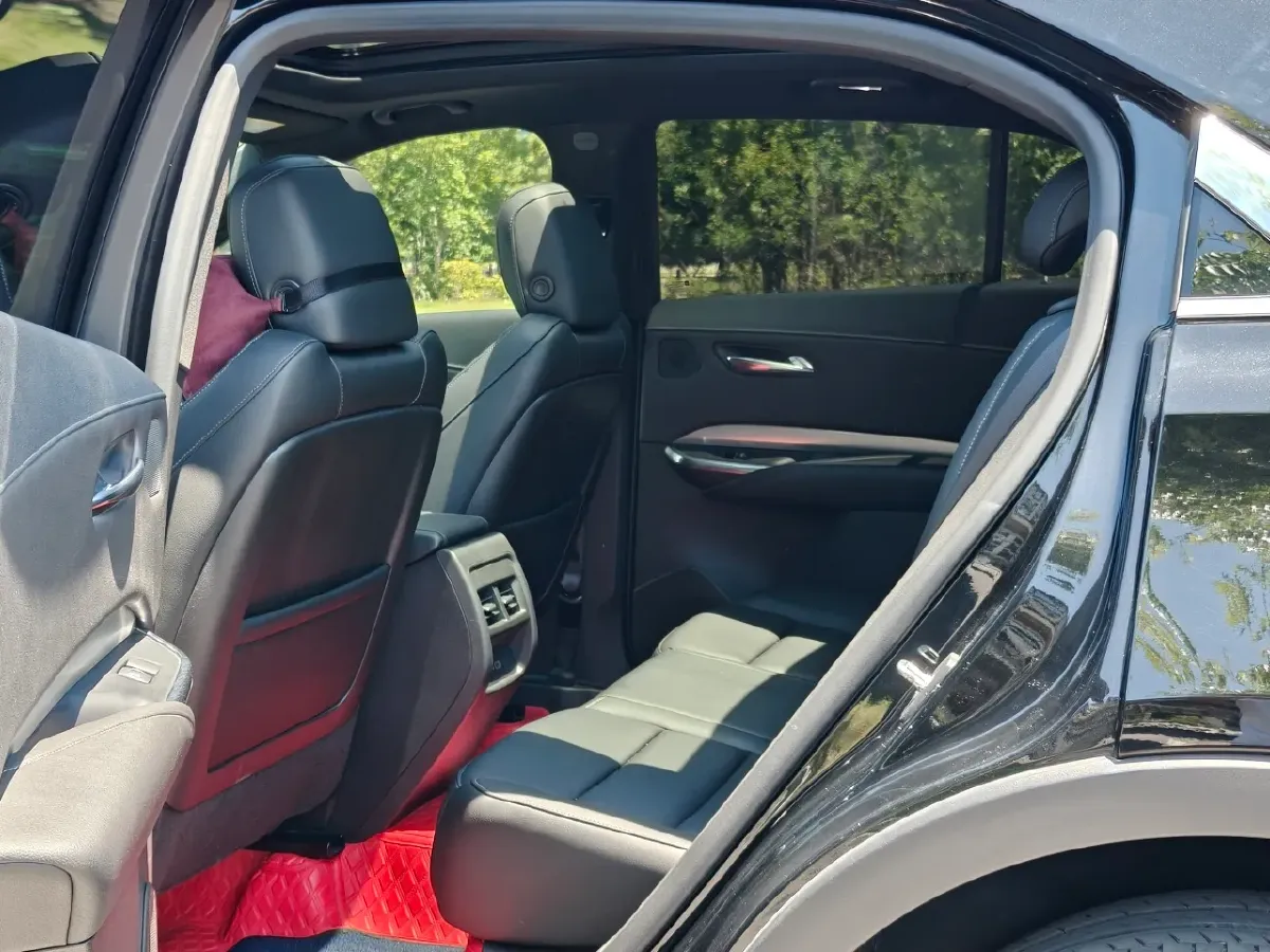 2020 Cadillac XT4 2.0T 237HP L4 9AT,autocango,china used car exporter,china ev exporter,chinese used car exporter,chinese used ev exporter