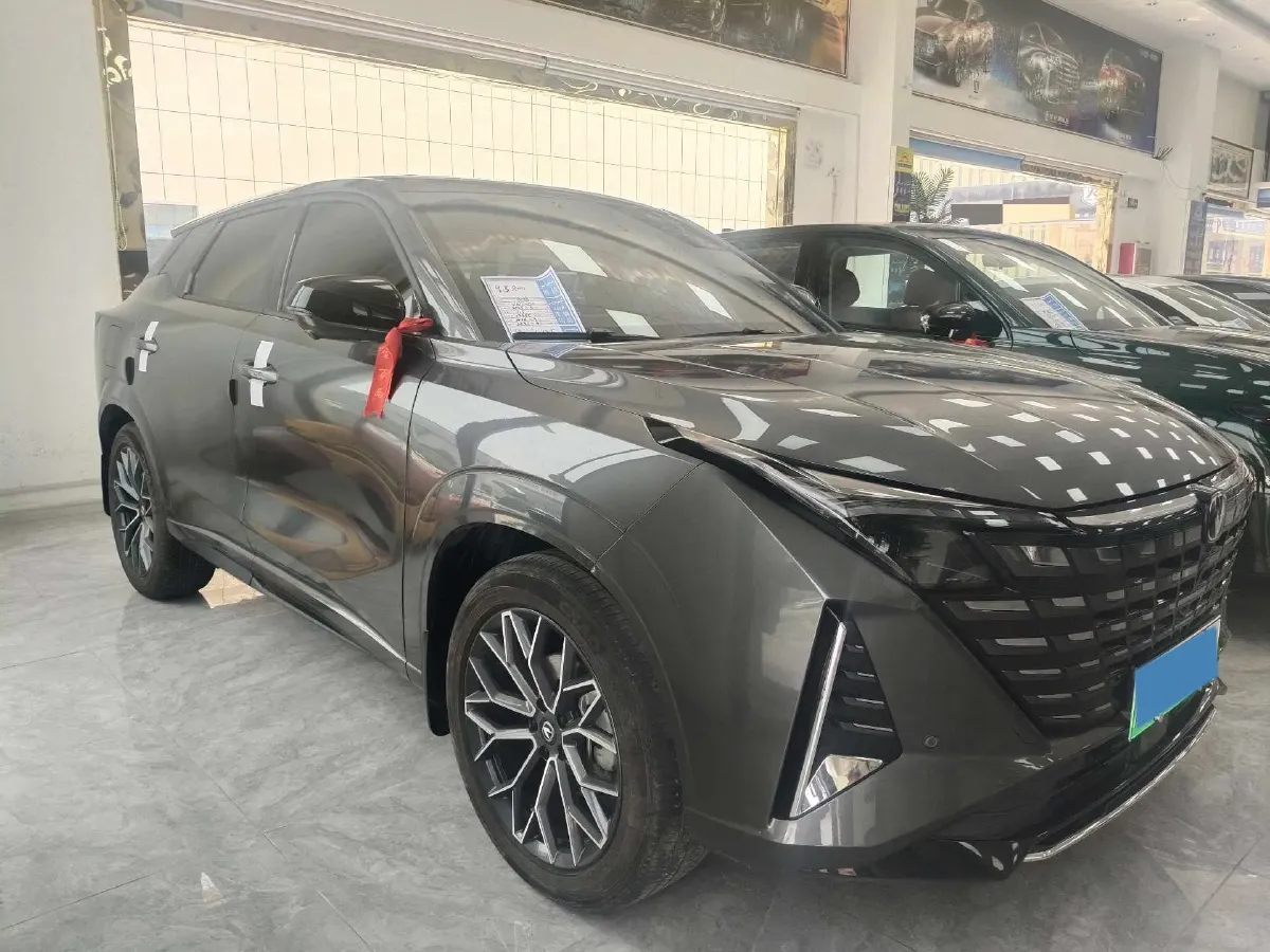 2025 ChangAn UNI-Z 1.5L 98HP L4 E-CVT PHEV 18.4KWH,autocango,china used car exporter,china ev exporter,chinese used car exporter,chinese used ev exporter