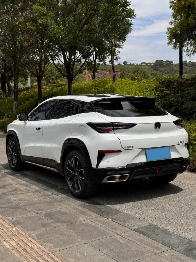 2023 ChangAn UNI-T 1.5T 188HP L4 7DCT,autocango,china used car exporter,china ev exporter,chinese used car exporter,chinese used ev exporter