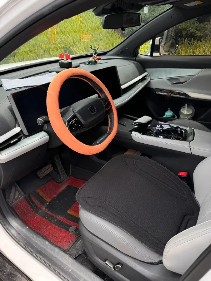 2023 ChangAn UNI-T 1.5T 188HP L4 7DCT,autocango,china used car exporter,china ev exporter,chinese used car exporter,chinese used ev exporter