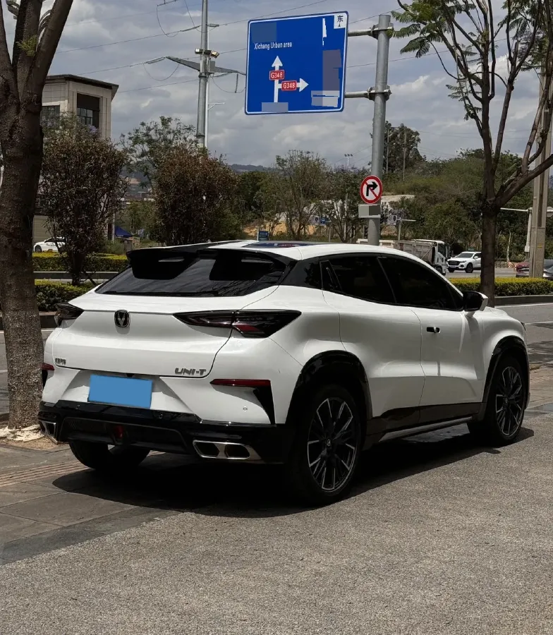 2023 ChangAn UNI-T 1.5T 188HP L4 7DCT,autocango,china used car exporter,china ev exporter,chinese used car exporter,chinese used ev exporter