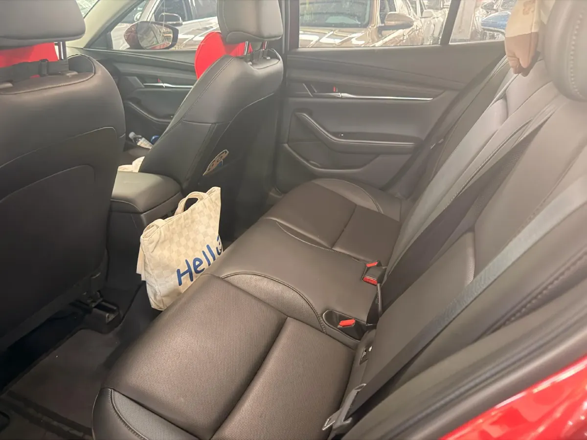 2021 Mazda 3 Axela 2.0L 158HP L4 6AT,autocango,china used car exporter,china ev exporter,chinese used car exporter,chinese used ev exporter