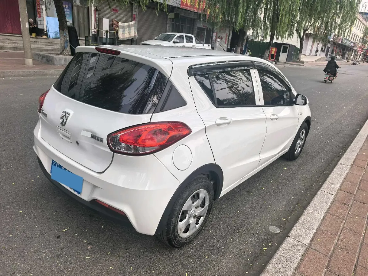 2016 BaoJun 310 1.2L 82HP L4 5MT,autocango,china used car exporter,china ev exporter,chinese used car exporter,chinese used ev exporter