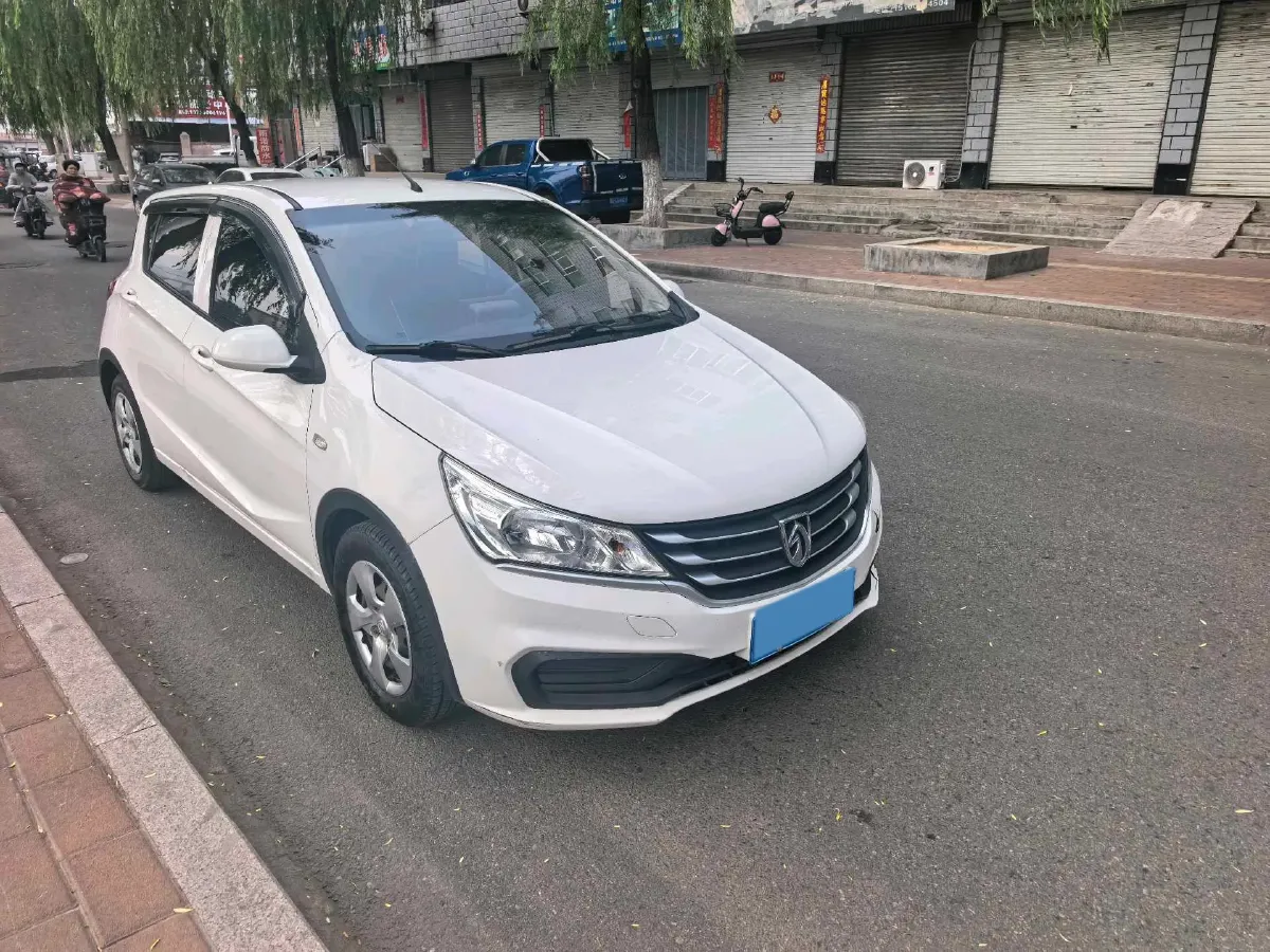 2016 BaoJun 310 1.2L 82HP L4 5MT,autocango,china used car exporter,china ev exporter,chinese used car exporter,chinese used ev exporter