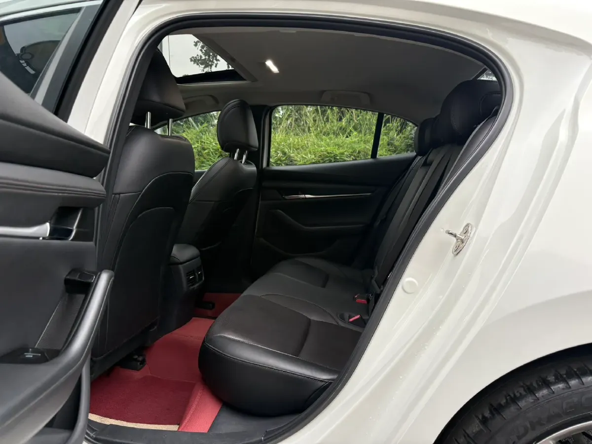 2021 Mazda 3 Axela 2.0L 158HP L4 6AT,autocango,china used car exporter,china ev exporter,chinese used car exporter,chinese used ev exporter