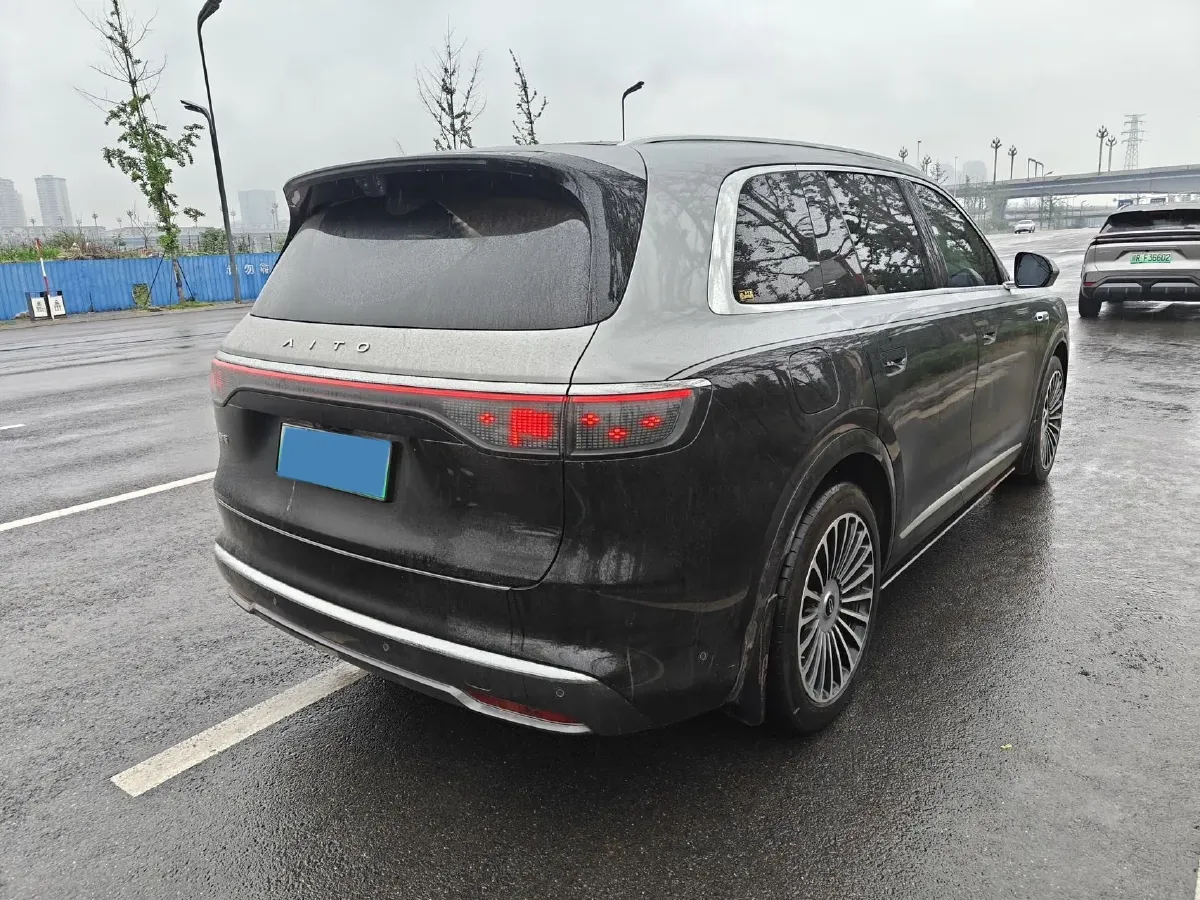 2025 AITO AITO M8 REEV 160HP REEV 53.4KWH,autocango,china used car exporter,china ev exporter,chinese used car exporter,chinese used ev exporter