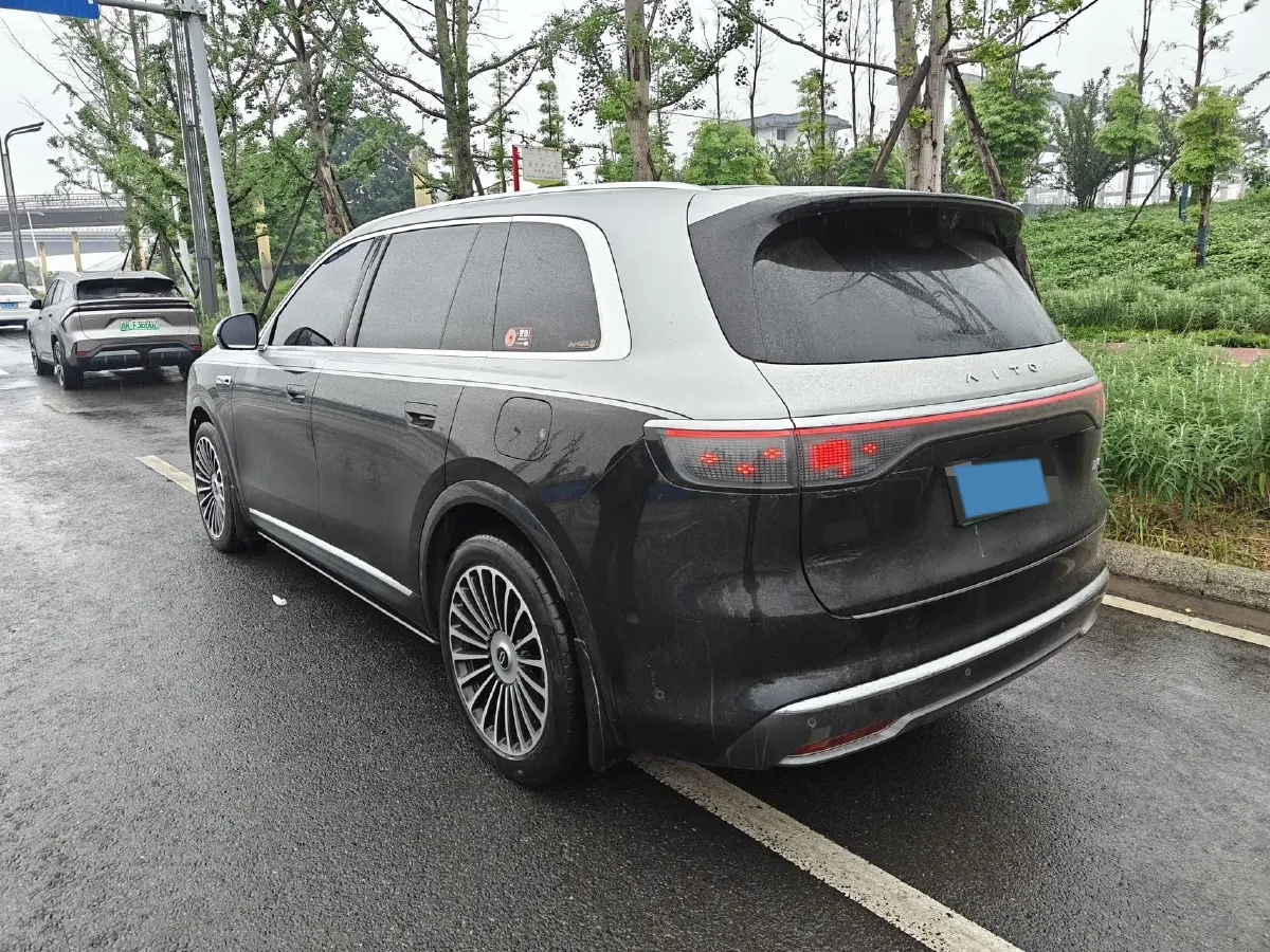 2025 AITO AITO M8 REEV 160HP REEV 53.4KWH,autocango,china used car exporter,china ev exporter,chinese used car exporter,chinese used ev exporter