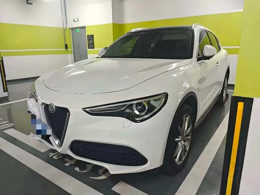 2017 Jaguar XE 2.0T 240HP L4 8AT,autocango,china used car exporter,china ev exporter,chinese used car exporter,chinese used ev exporter