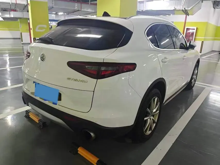 2017 Jaguar XE 2.0T 240HP L4 8AT,autocango,china used car exporter,china ev exporter,chinese used car exporter,chinese used ev exporter