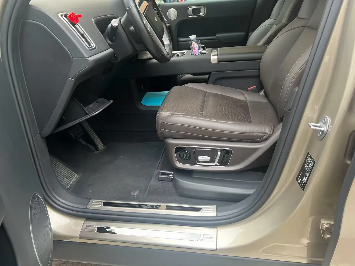 2023 Li L9 Range Extended 154HP REEV 42.6KWH,autocango,china used car exporter,china ev exporter,chinese used car exporter,chinese used ev exporter