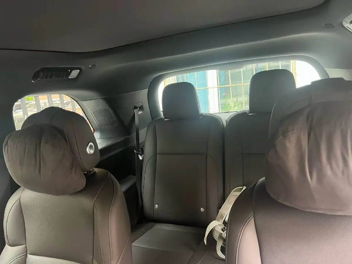 2023 Li L9 Range Extended 154HP REEV 42.6KWH,autocango,china used car exporter,china ev exporter,chinese used car exporter,chinese used ev exporter