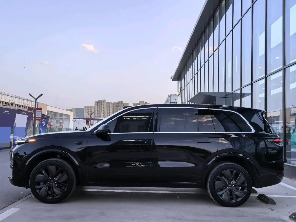 2022 Li L9 Range Extended 154HP REEV 42.6KWH,autocango,china used car exporter,china ev exporter,chinese used car exporter,chinese used ev exporter