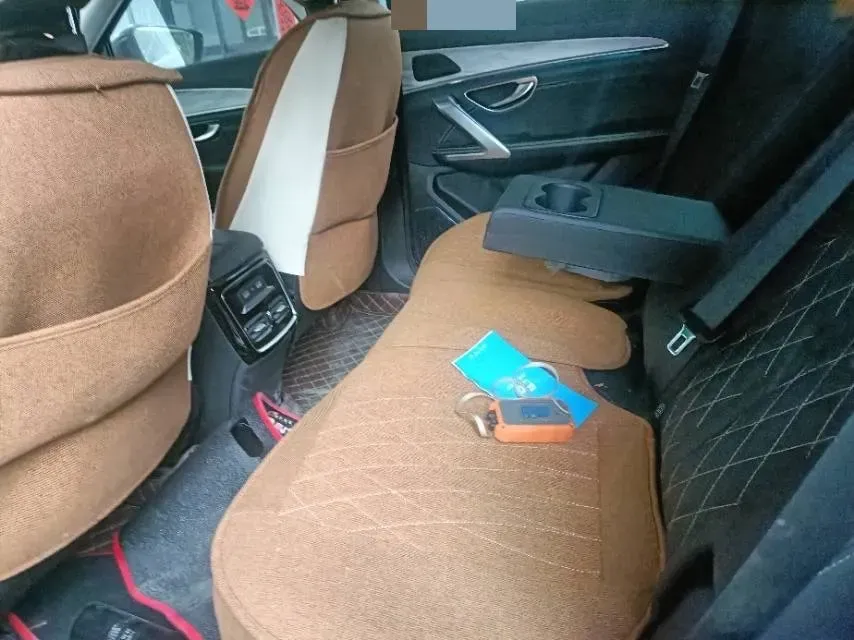 2023 ChangAn Oshan X7 Plus 1.5T 188HP L4 7DCT,autocango,china used car exporter,china ev exporter,chinese used car exporter,chinese used ev exporter