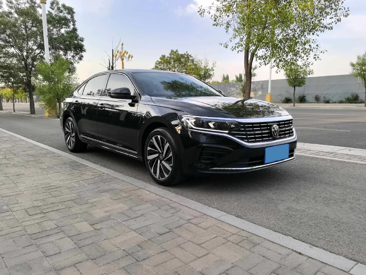 2024 Volkswagen Passat 2.0T 220HP L4 7DCT,autocango,china used car exporter,china ev exporter,chinese used car exporter,chinese used ev exporter