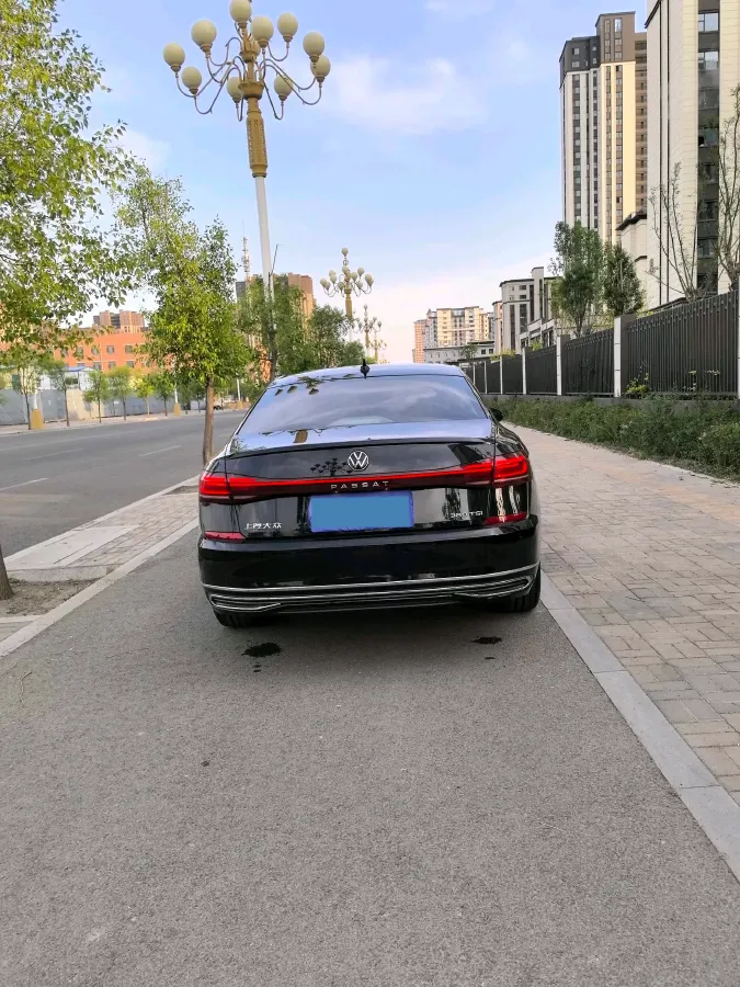 2024 Volkswagen Passat 2.0T 220HP L4 7DCT,autocango,china used car exporter,china ev exporter,chinese used car exporter,chinese used ev exporter
