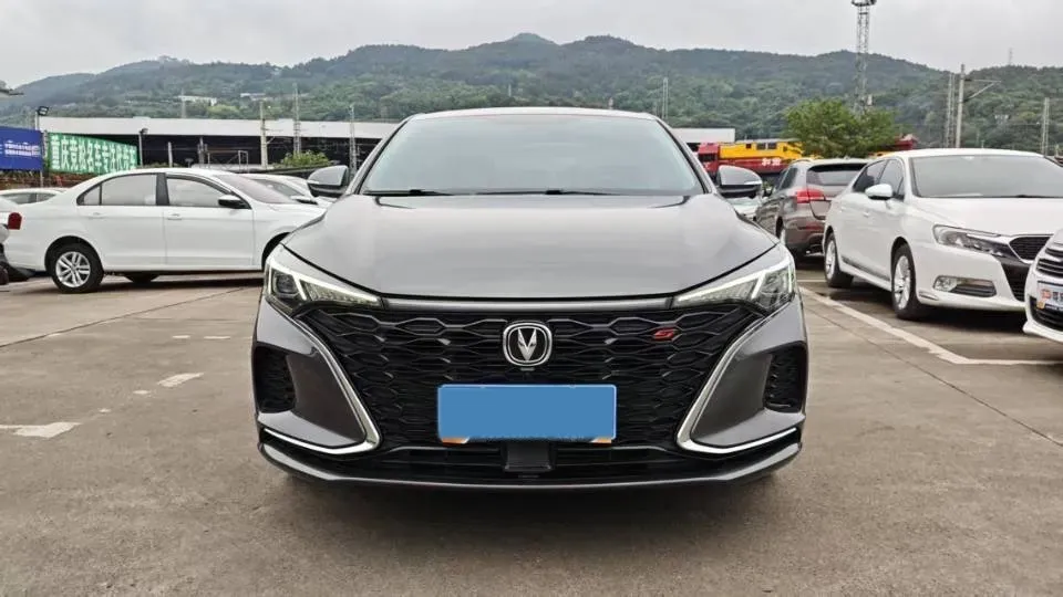 2021 ChangAn Eado 1.4T 160HP L4 7DCT,autocango,china used car exporter,china ev exporter,chinese used car exporter,chinese used ev exporter